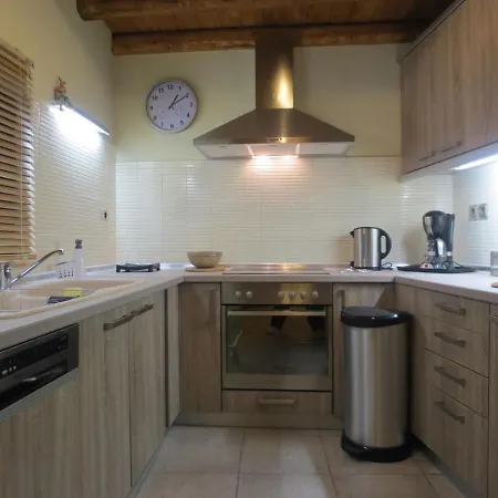 Attractive In With Private Pool Giannoudi (Crete)